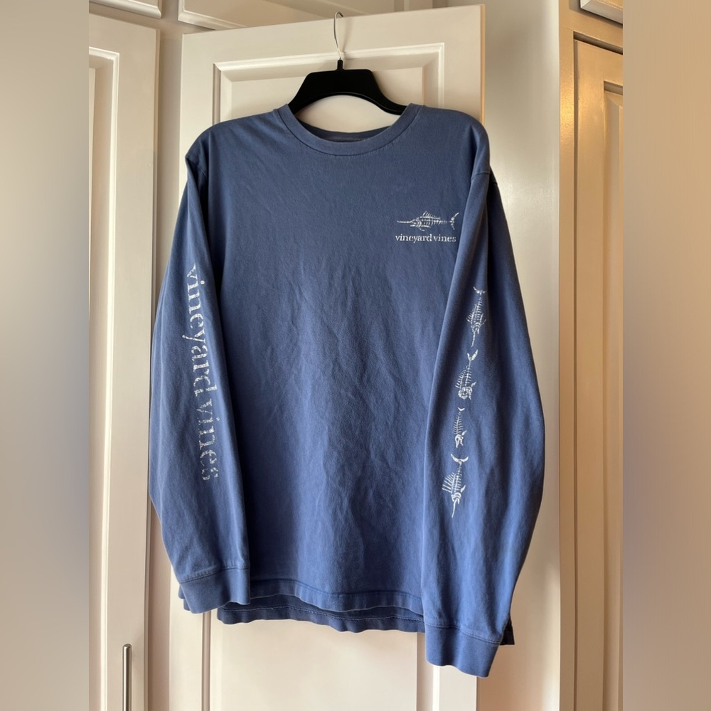 Vineyard Vines Blue Long Sleeve T-Shirt with Swordfish. Size L.